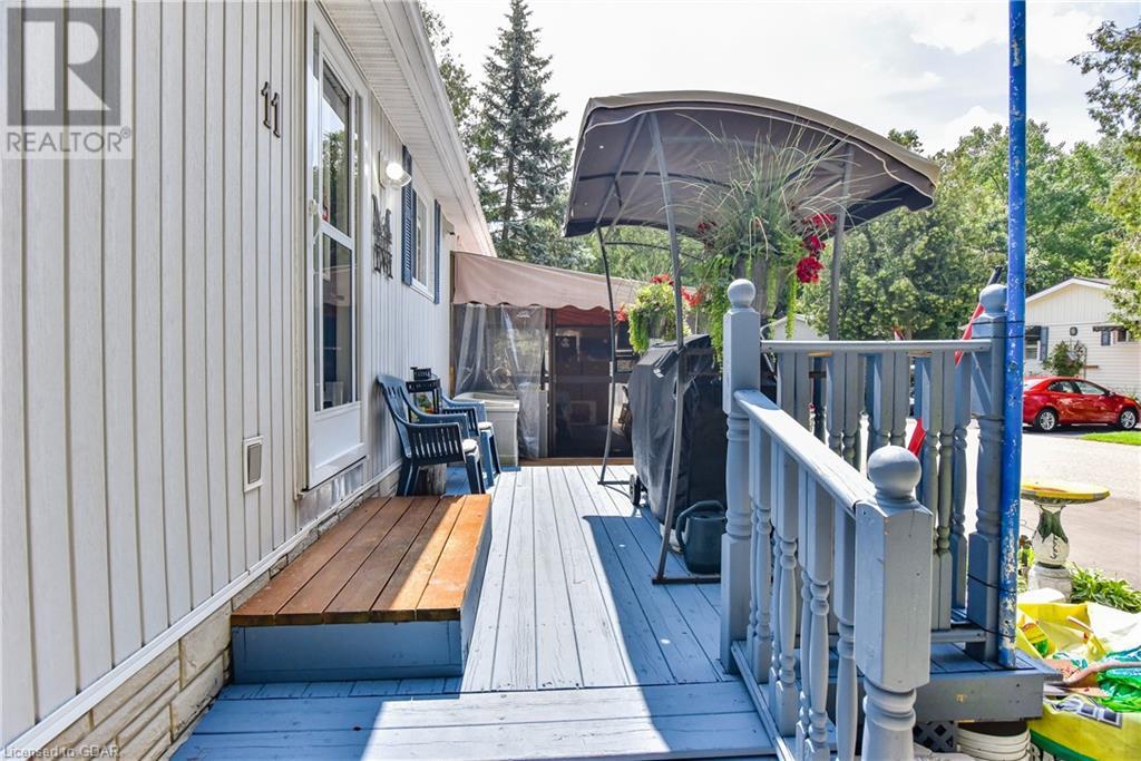 11 SPRUCE Avenue