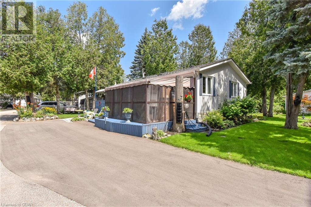 11 SPRUCE Avenue