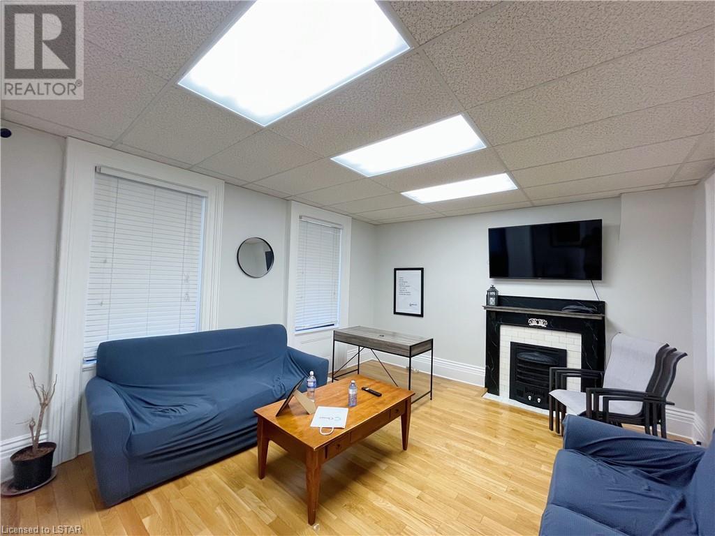 287 OXFORD Street E Unit# Main