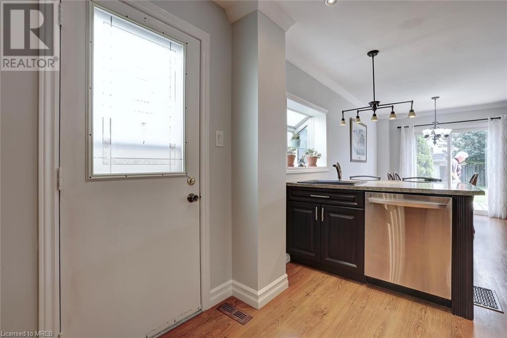 Listing 40467383 - Large Photo # 16