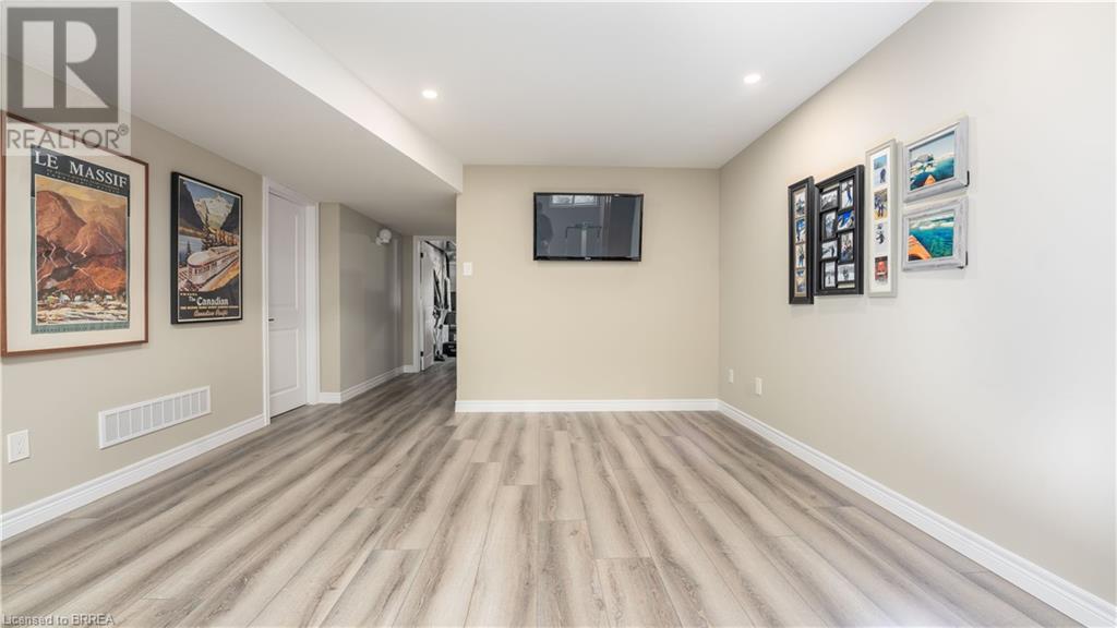 Listing 40468087 - Large Photo # 13