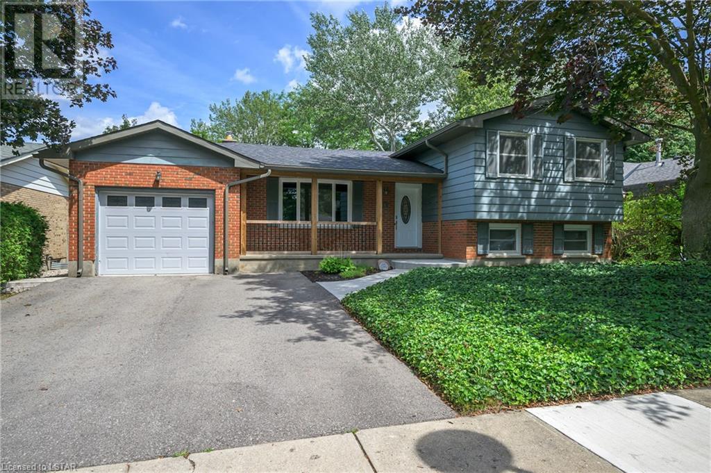 18 COTTONWOOD Crescent