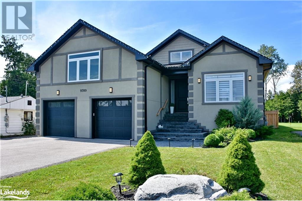 9789 BEACHWOOD Road, Collingwood