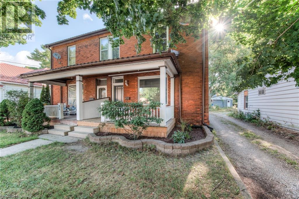 32 WINNIETT Street