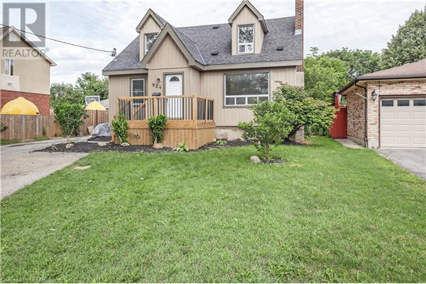 924 WILLOW Drive, London