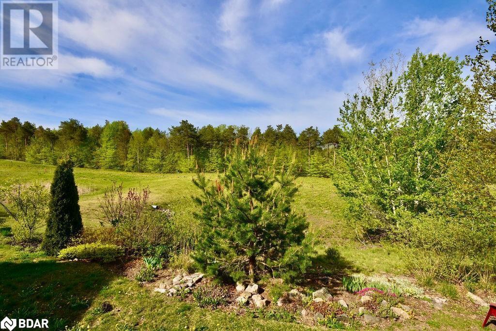 32 LANDSCAPE Drive