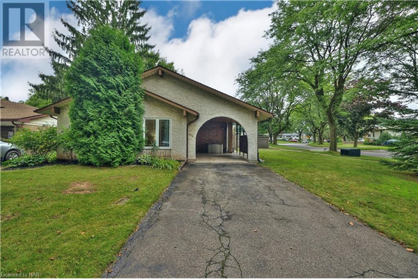 4484 MEADOWVALE Drive, Niagara Falls