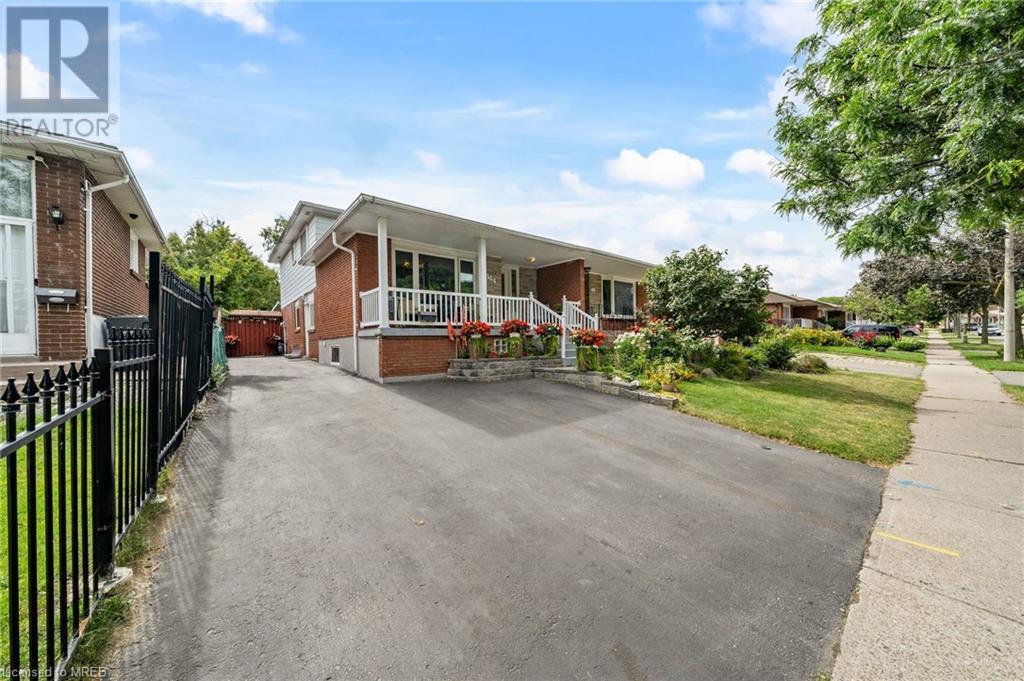 Listing 40469242 - Large Photo # 1