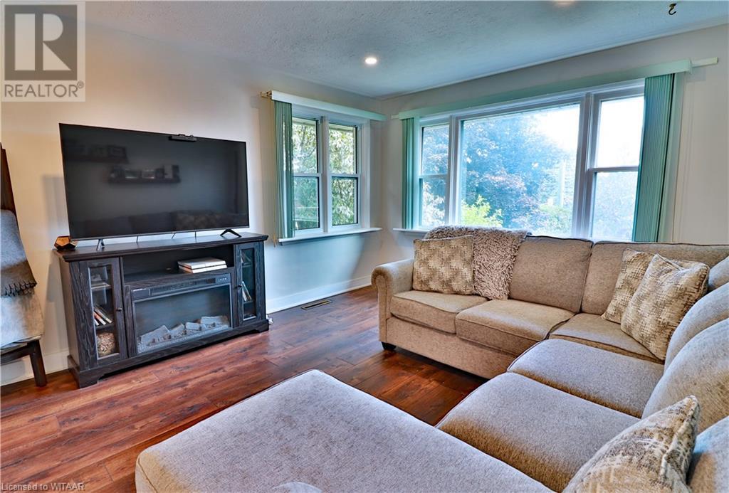 Listing 40469617 - Large Photo # 2