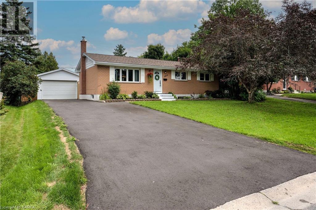 1072 LINCOLN Drive
