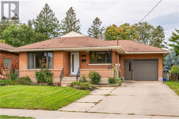32 CLIVE Road, Kitchener