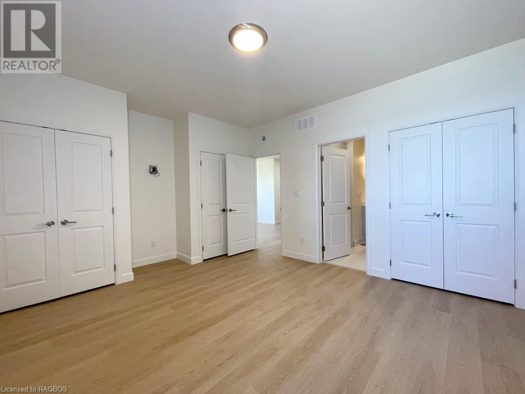Listing 40470066 - Large Photo # 23