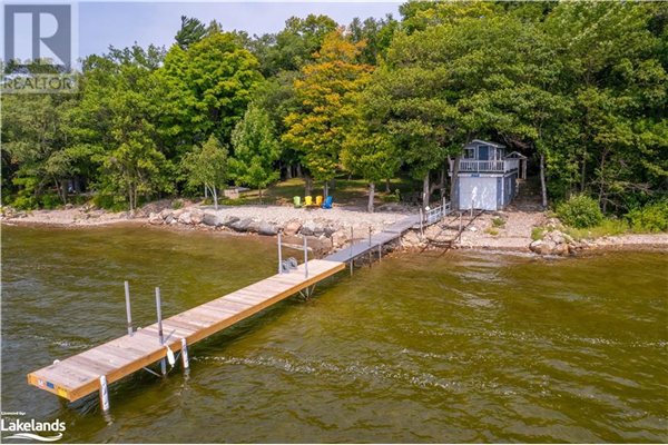 2174 ISLAND 404/QUARRY Island, Georgian Bay