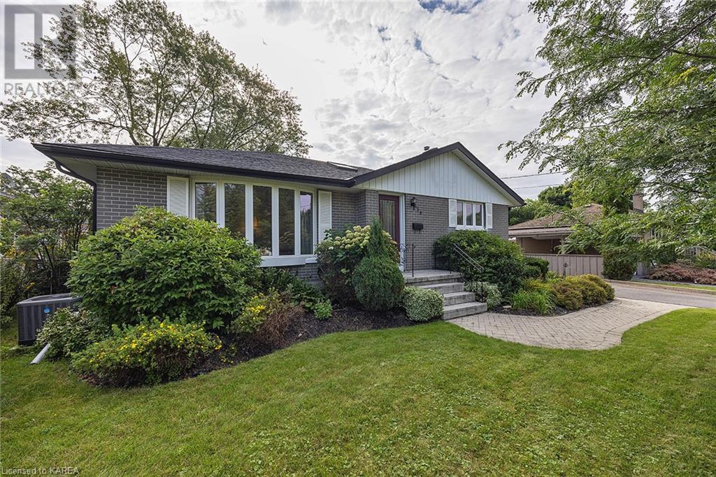 458 MCEWEN Drive