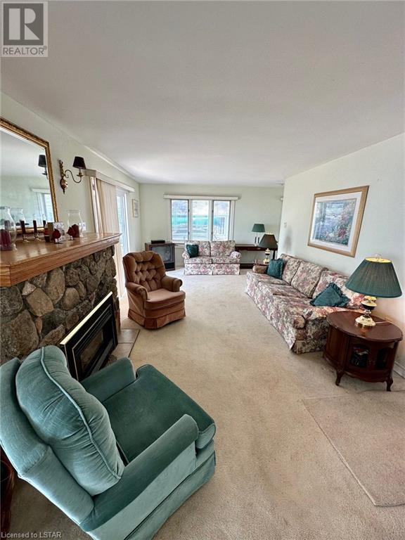 Listing 40470962 - Large Photo # 4