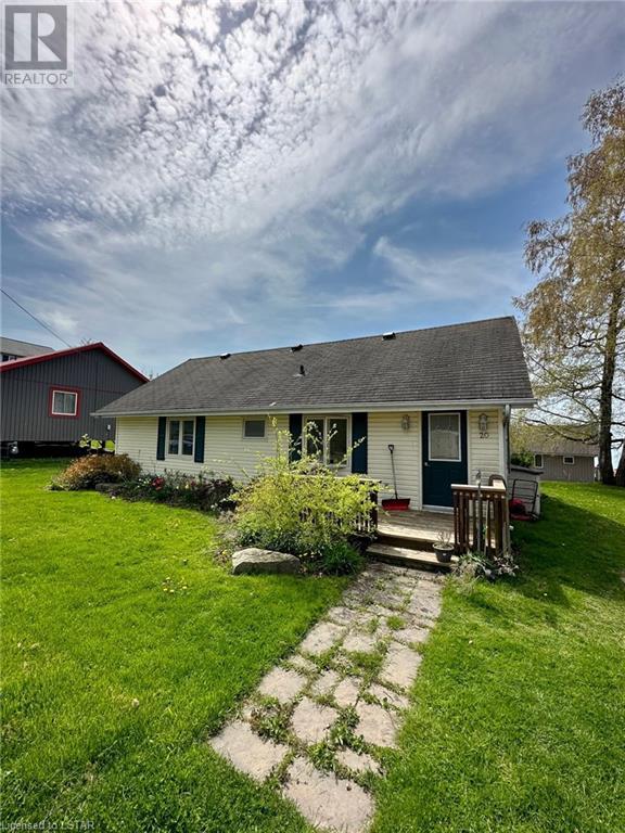 Listing 40470962 - Large Photo # 1