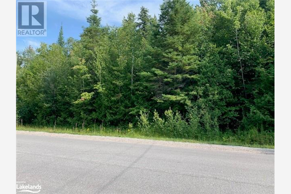 LOT 581 CHAMPLAIN Road, Tiny