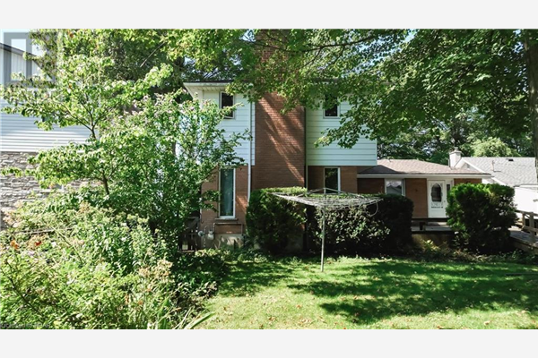 27 BLUEWATER Drive, Central Huron