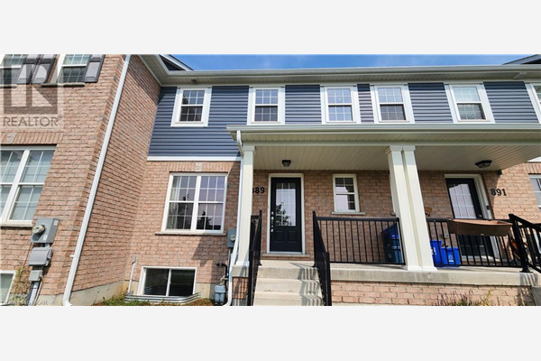 889 BROADWAY Boulevard, Peterborough