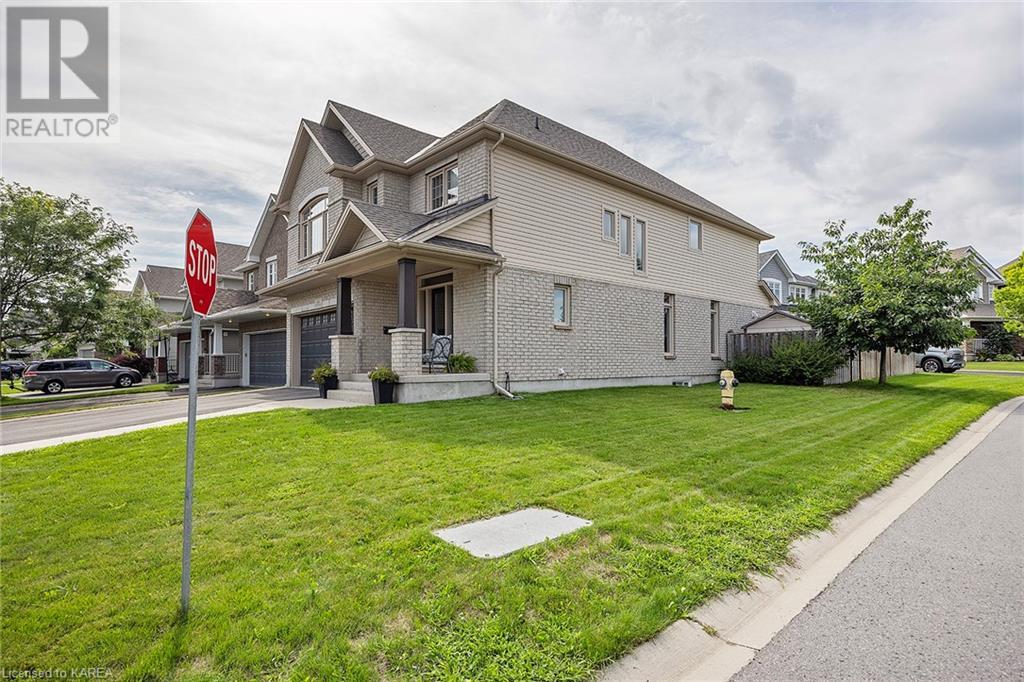 664 FIELDSTONE Drive