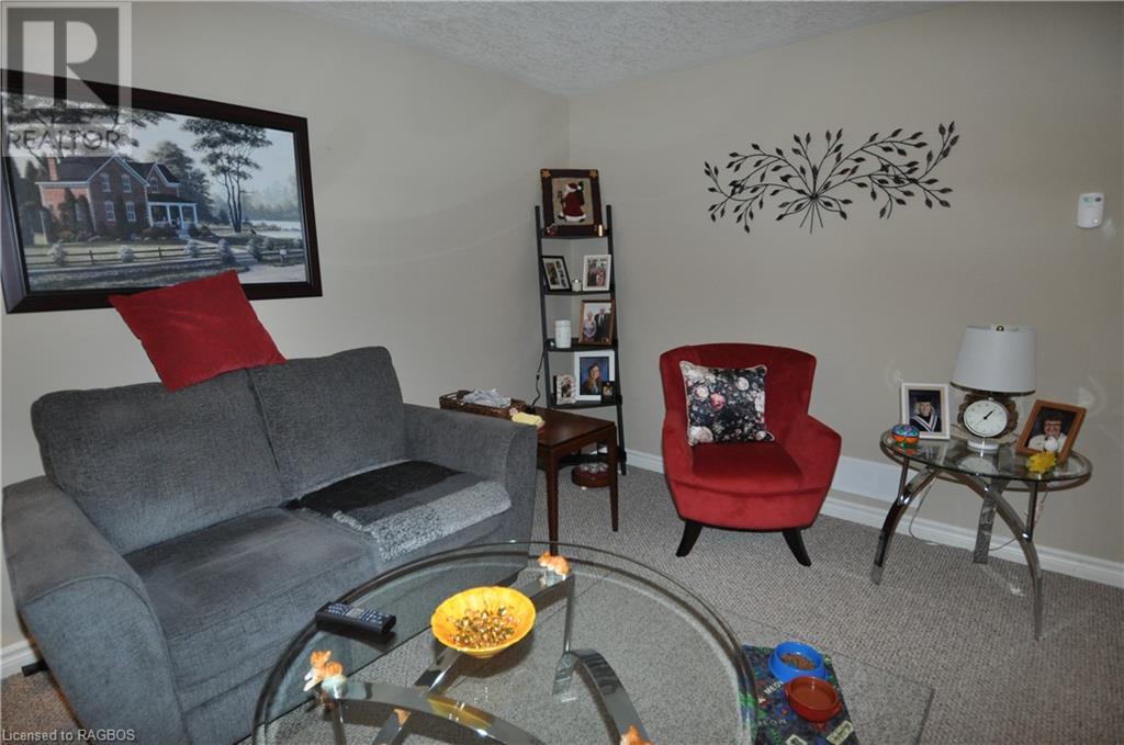 939 5TH AVENUE A E