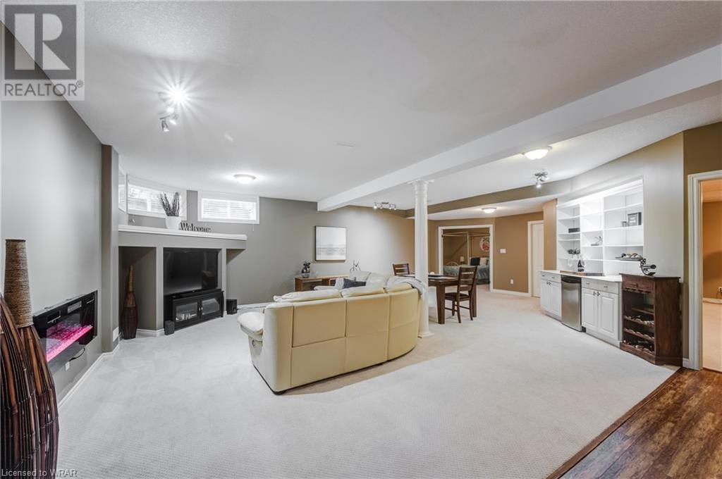 153 DEVONSHIRE Drive Unit# 24