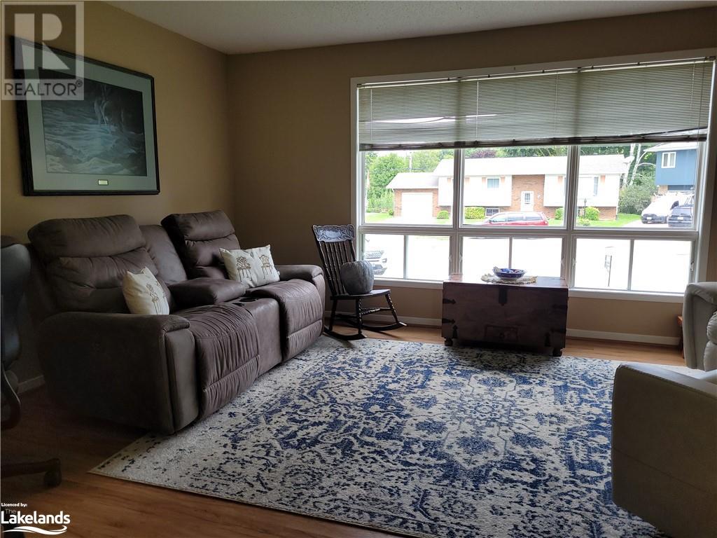 33 CENTENNIAL HEIGHTS Court