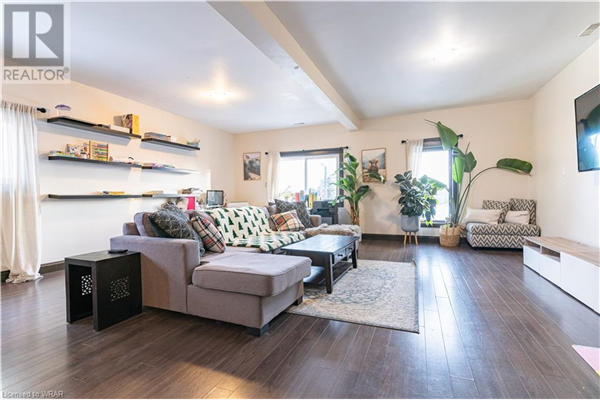 55 SNYDERS Road W, Baden