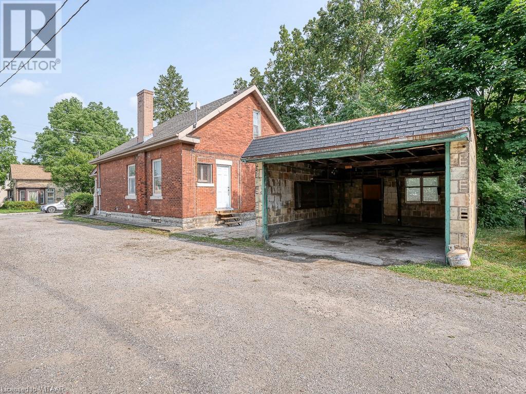 14 VICTORIA Street S