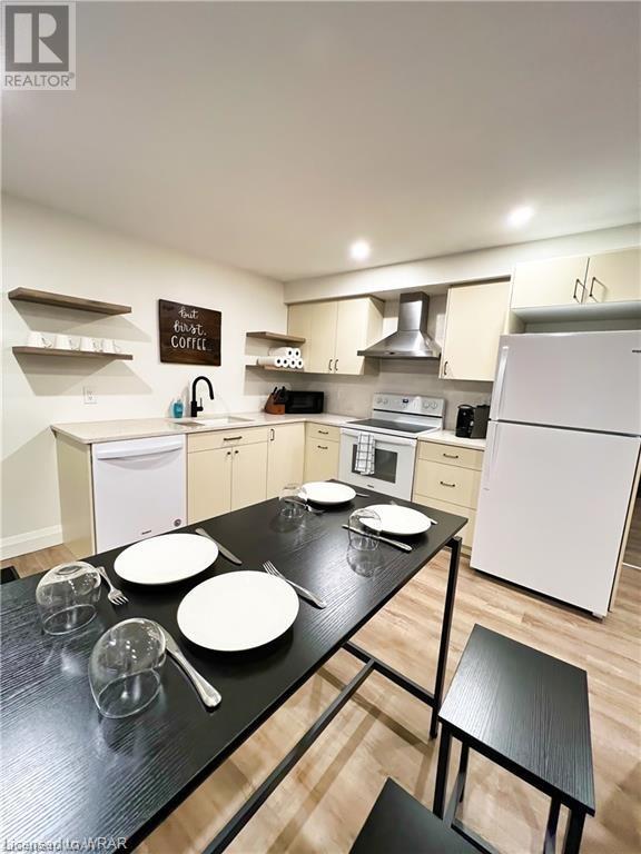 Listing 40472070 - Large Photo # 7