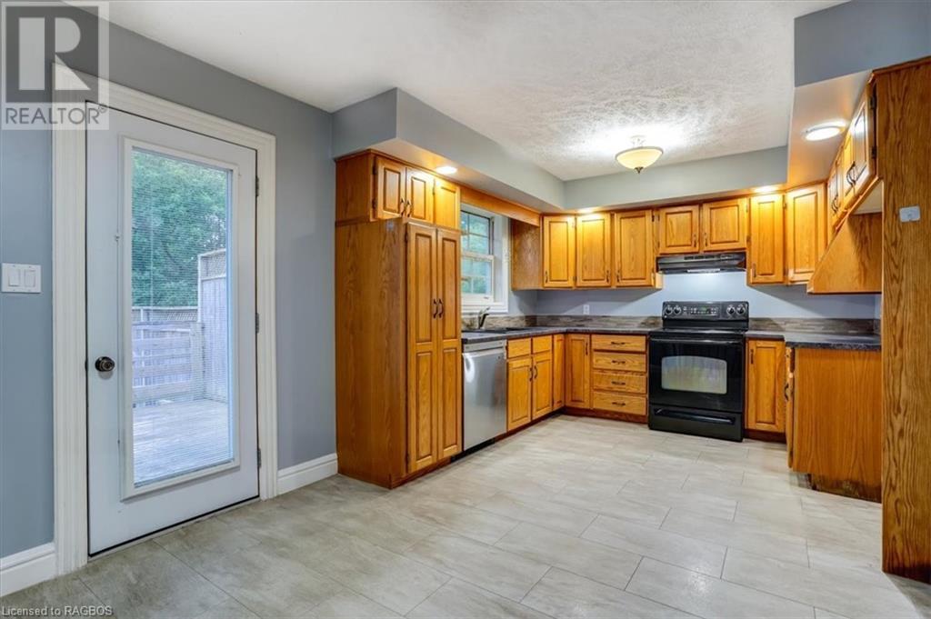 2013 7TH Avenue E