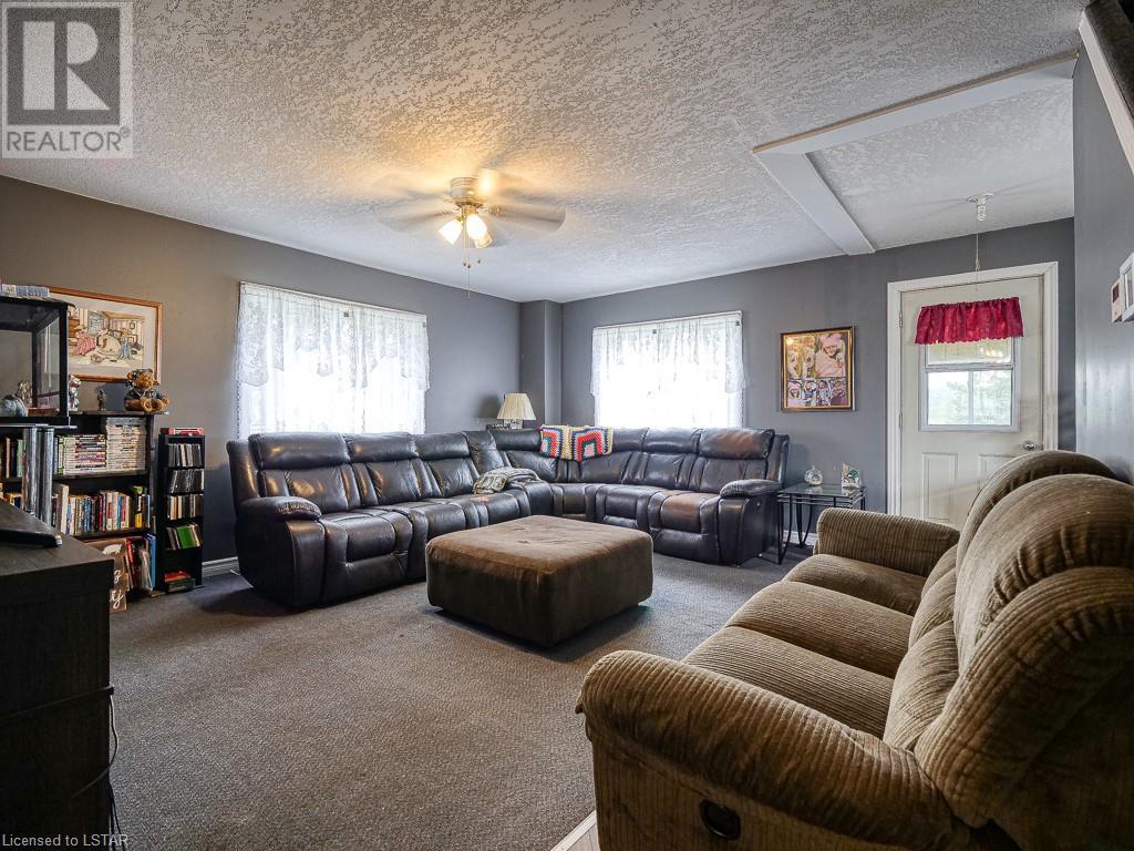 Listing 40472355 - Large Photo # 9