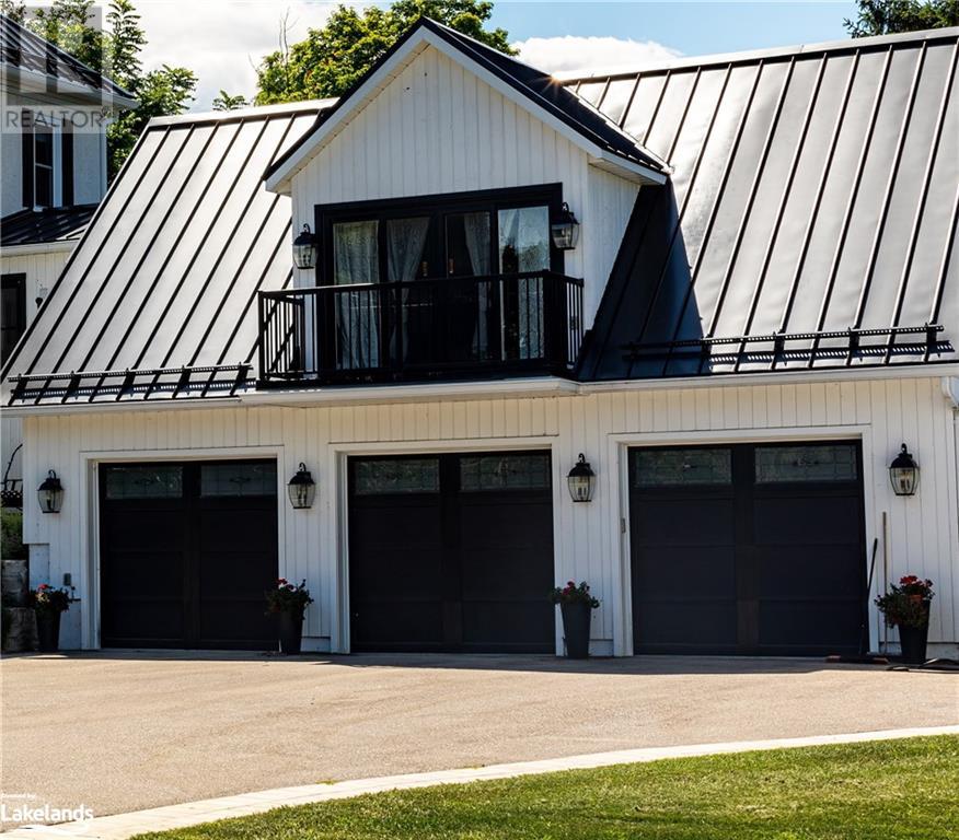 51 LOUISA Street W