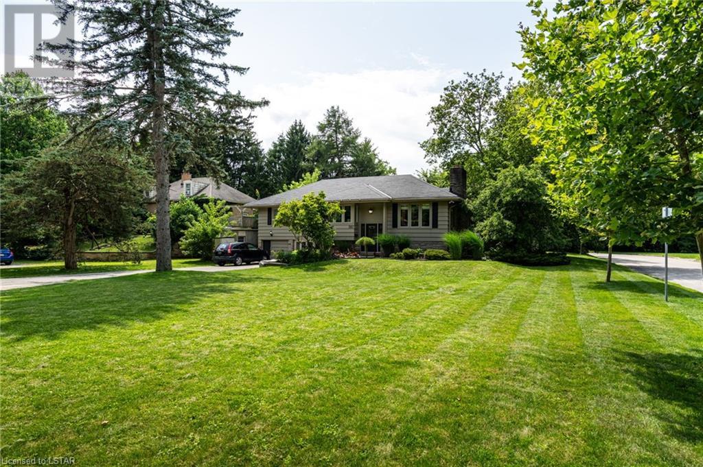 382 CEDAR Avenue