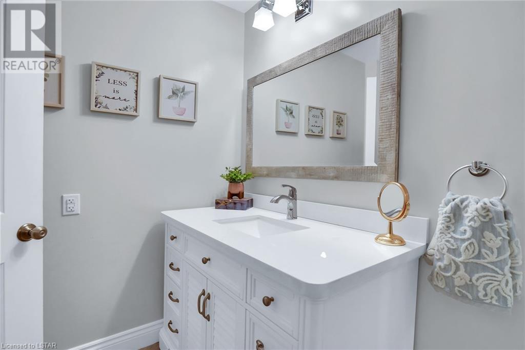 Listing 40473494 - Large Photo # 35