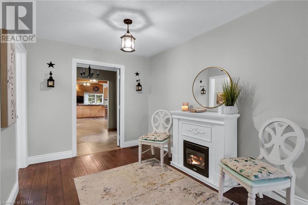 Listing 40473494 - Large Photo # 7