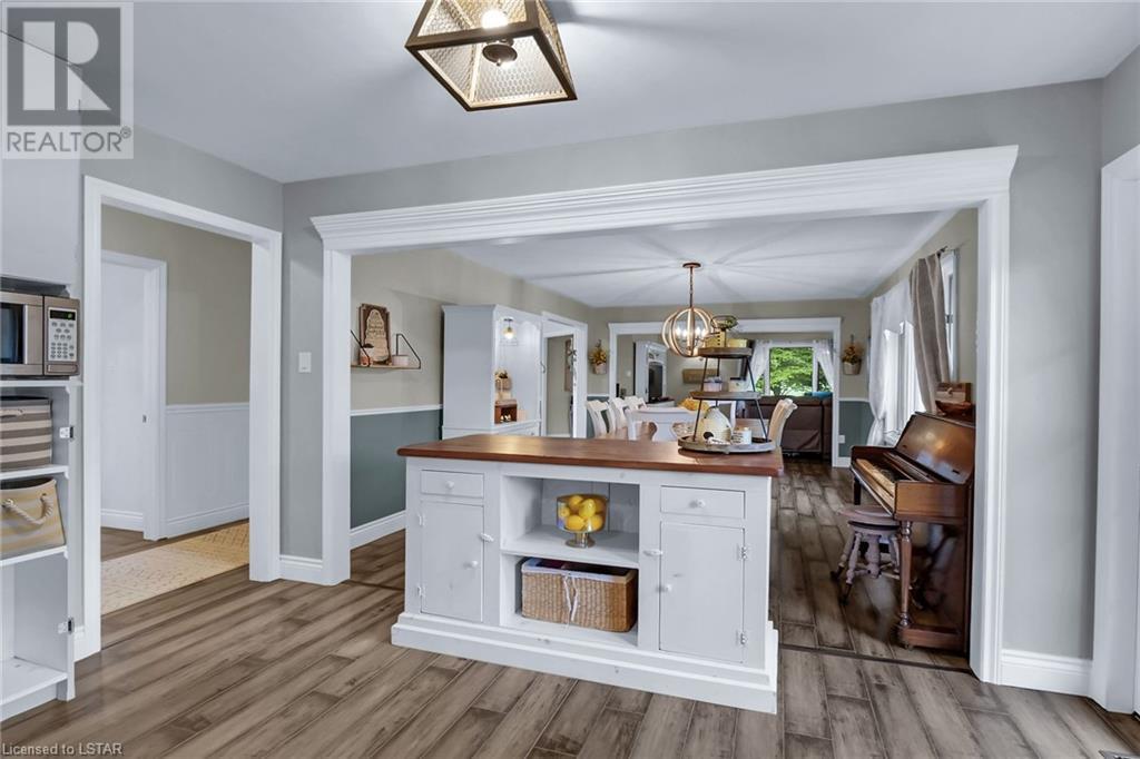 Listing 40473494 - Large Photo # 22