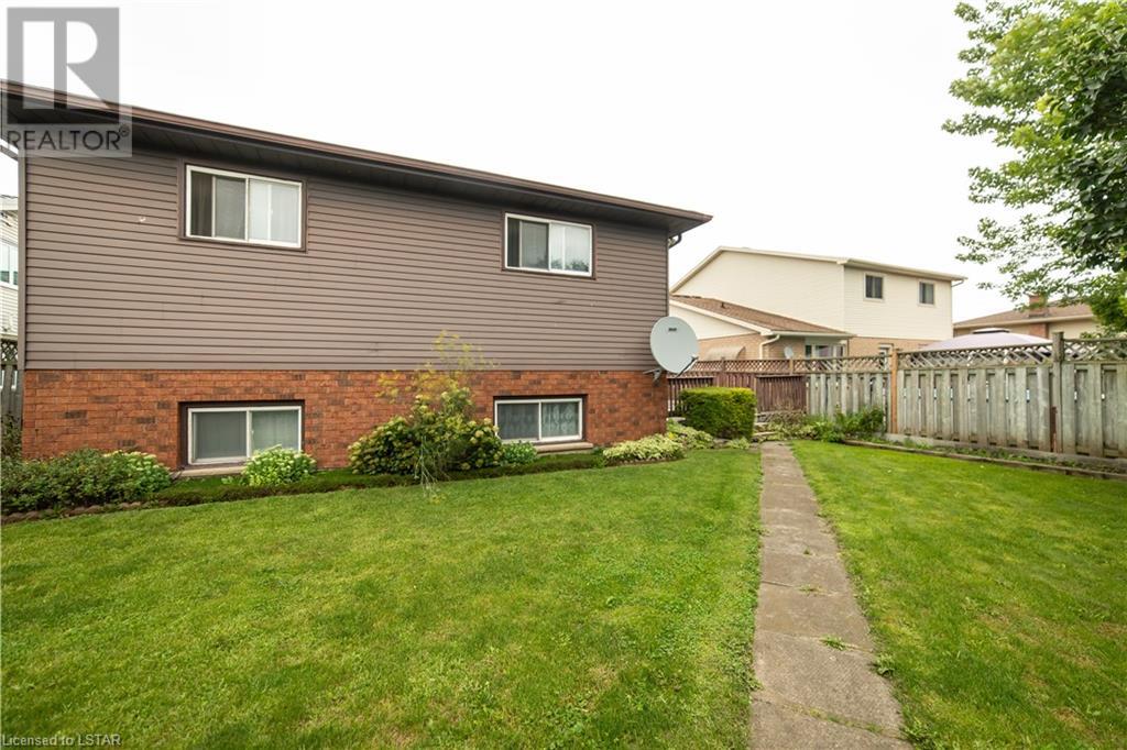 154 NAPOLEON Drive