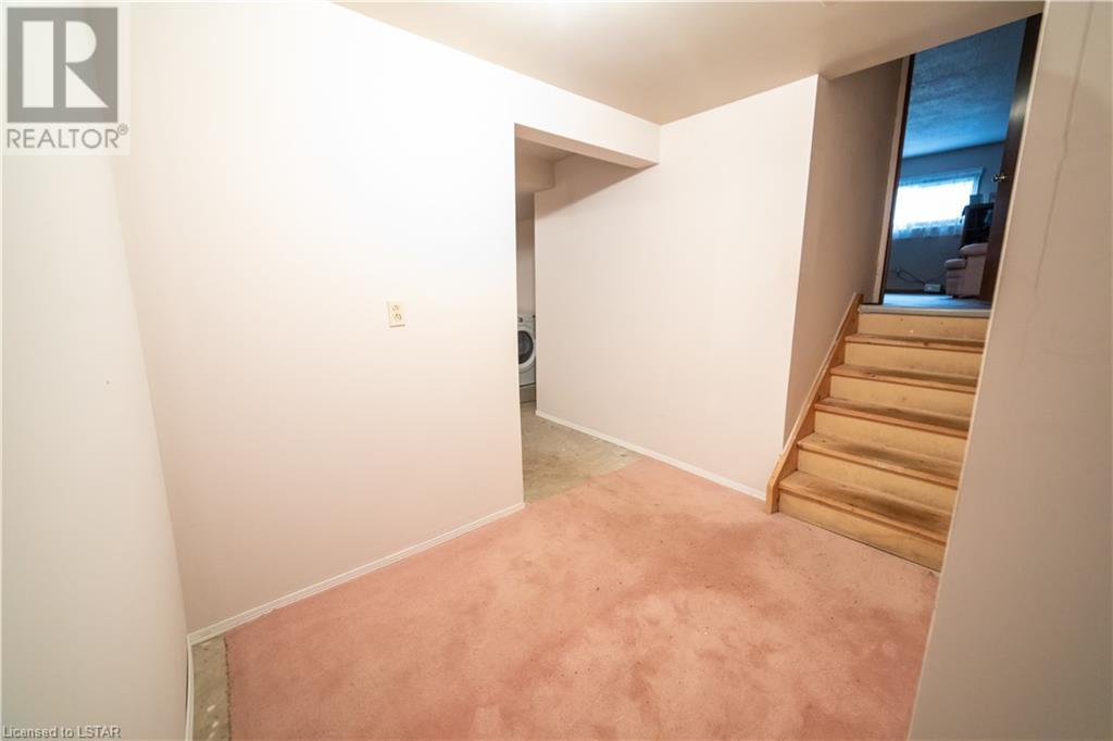 154 NAPOLEON Drive