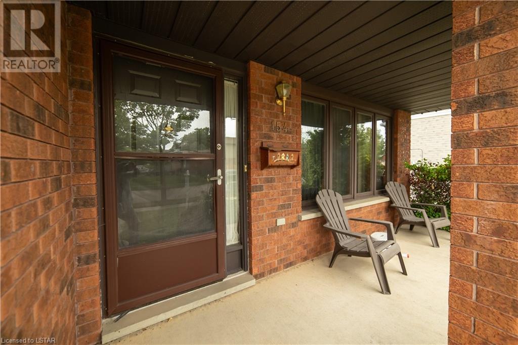 154 NAPOLEON Drive