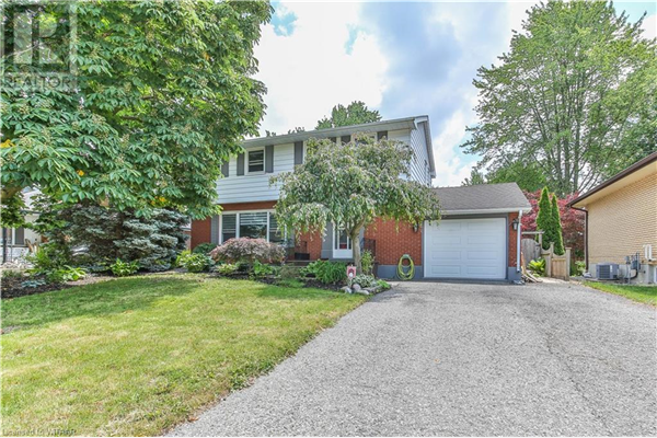 816 HUGHSON Street, Woodstock