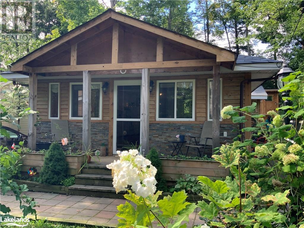 20 DOMAR Road W