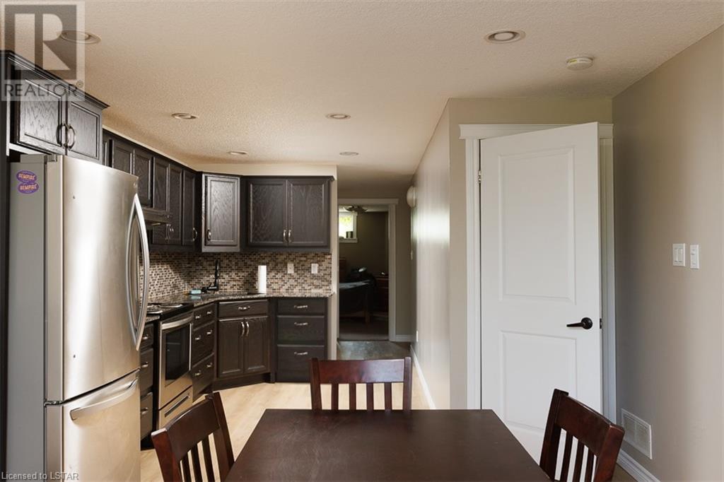 Listing 40474386 - Large Photo # 32