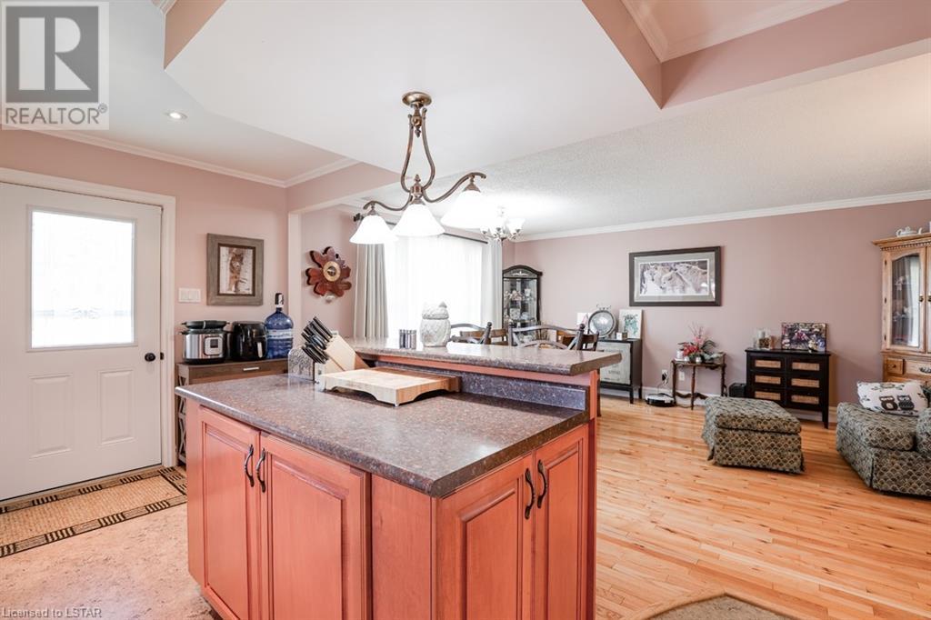 Listing 40474604 - Large Photo # 15