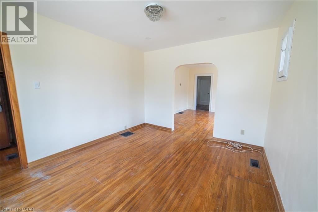 Listing 40474621 - Large Photo # 5
