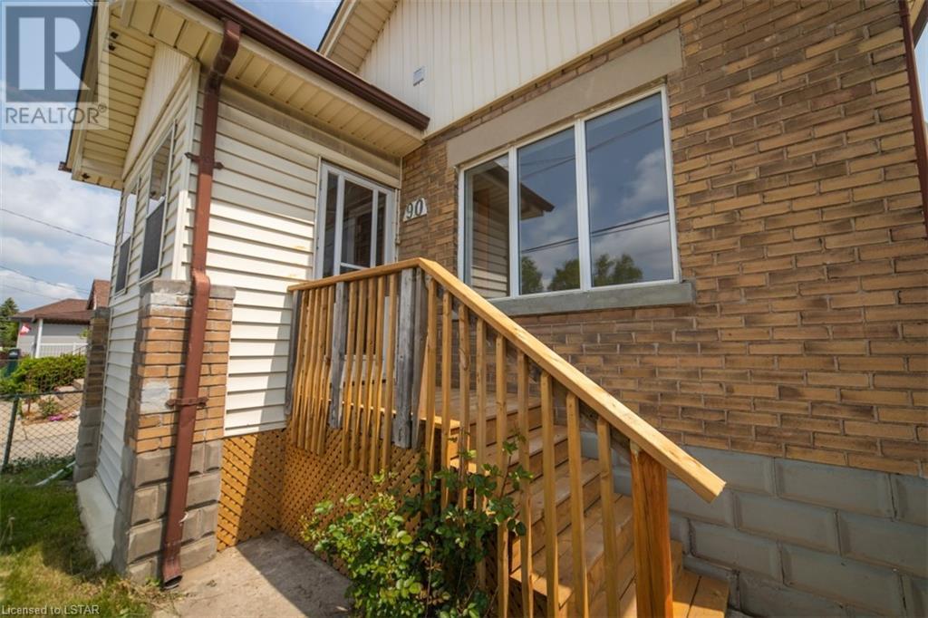 Listing 40474621 - Large Photo # 2