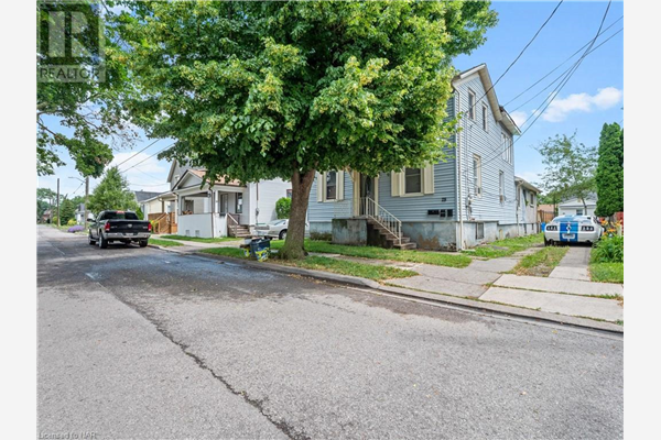 28 WOODLAND Avenue, St. Catharines