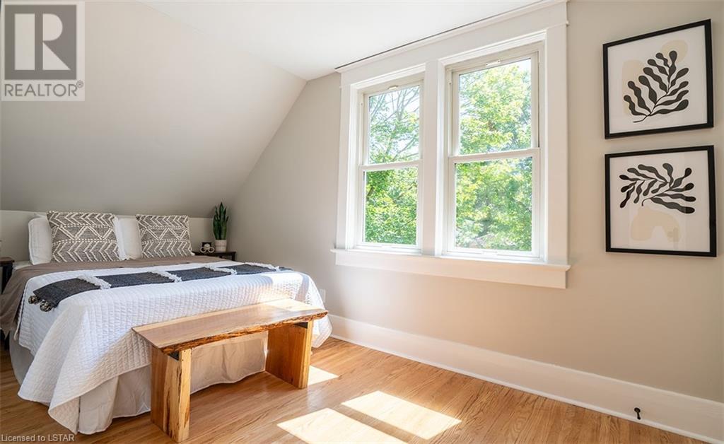 Listing 40475569 - Large Photo # 12