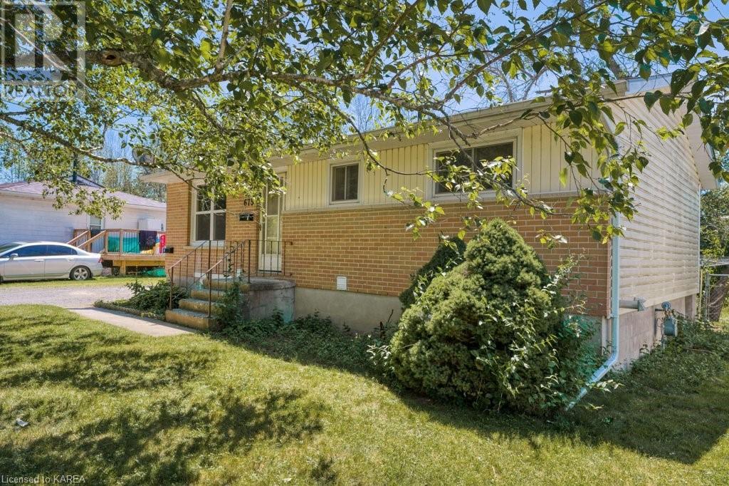 675 AYLMER Crescent