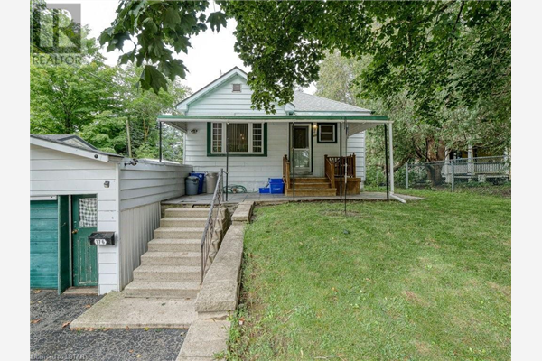 176 MILL Street, Woodstock